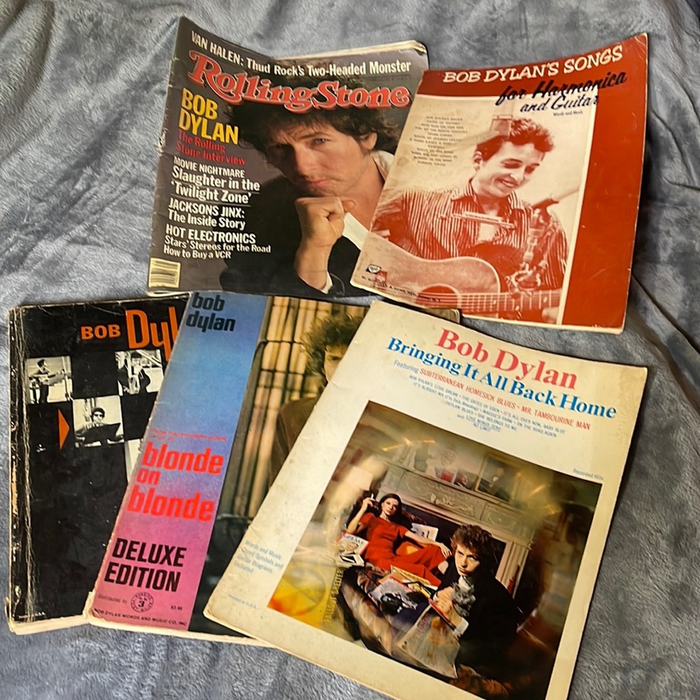 🎼🎧 Vintage Bundle Of Bob Dylan Books